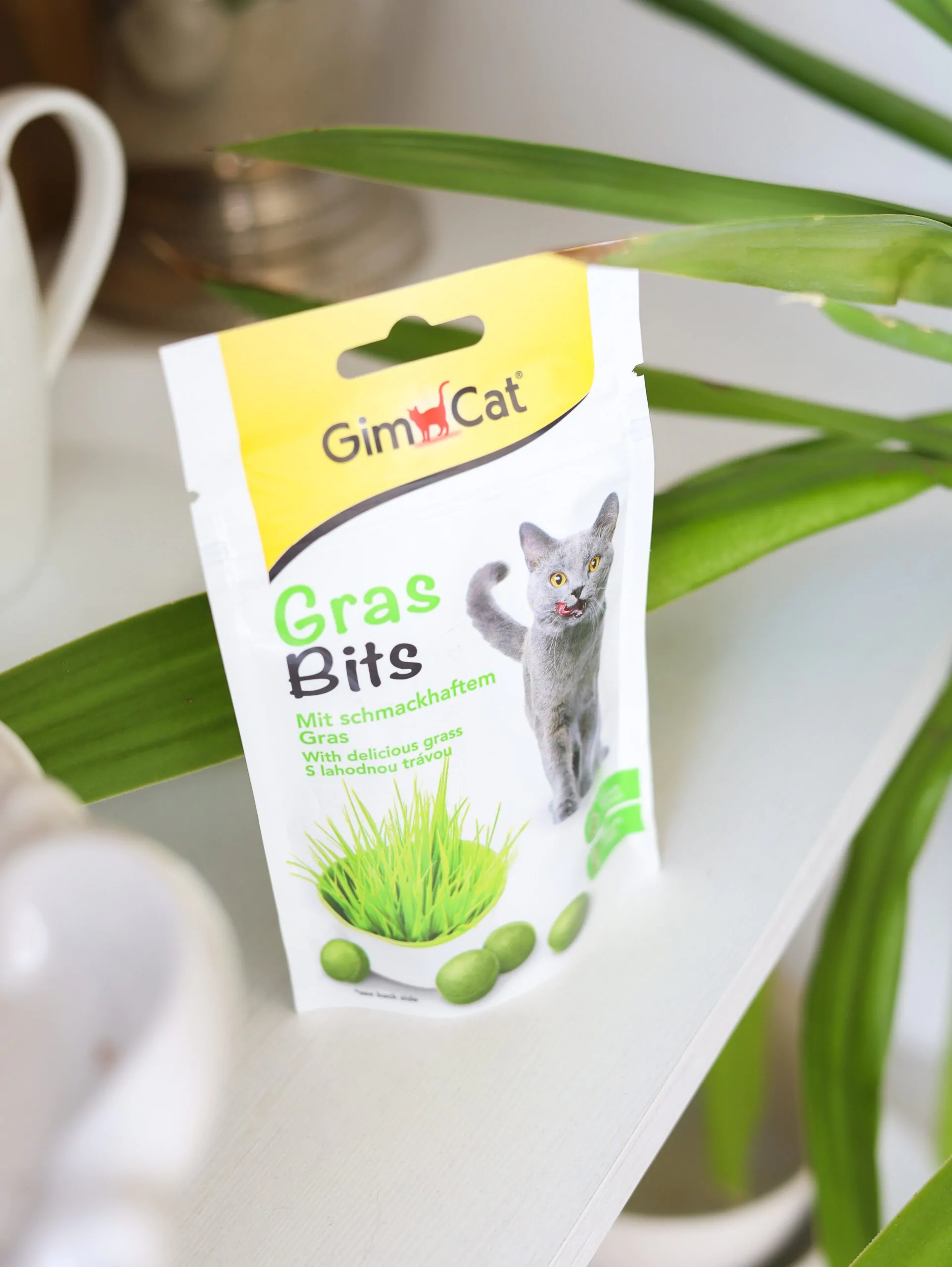 Ласощі для котів таблетки з травою GimCat GrasBits 65 шт, 40 г